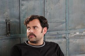 Barry Rothbart in Downward Dog (2017)