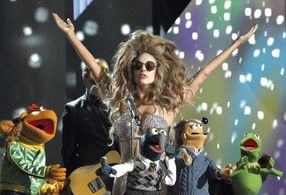 Peter Linz, David Rudman, Steve Whitmire, Eric Jacobson, and Lady Gaga in Lady Gaga & the Muppets' Holiday Spectacular (