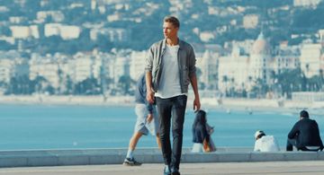 Niclas Gillis as Johan in Pool