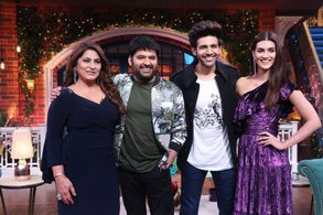 Archana Puran Singh, Kartik Aaryan, Kriti Sanon, and Kapil Sharma in The Kapil Sharma Show (2016)