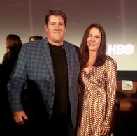 Robin Weigert and Jim Anderson in Deadwood (2004)