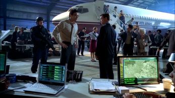 Still of Scott Connors and Gary Sinise in CSI:NY