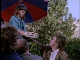 Richard Dean Anderson and Kelly McClain in MacGyver (1985)