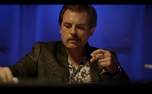 Reid The Rose in Money Plane