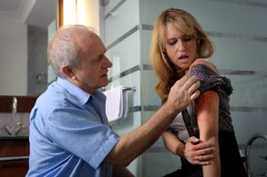 Anica Dobra and Simon Rouse in Leipzig Homicide (2001)