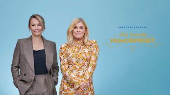 Pernilla Wahlgren and Carina Berg in Barncancergalan: Det svenska humorpriset (2015)