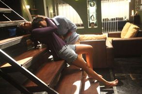 Manisha Yadav and Santhosh Ramesh in Aadhalal Kadhal Seiveer (2013)