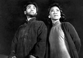 Dan Zhao and Lan Yu in Red Crag (1965)