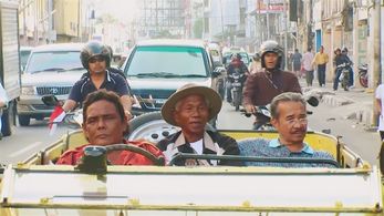 Anwar Congo and Adi Zulkadry in The Act of Killing (2012)