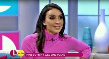 Christine Lampard in Lorraine (2001)