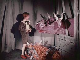 Hilary Lee Gaess and Chan Mahon in The Wonderful Land of Oz (1969)