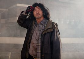 Ji-Hwan Kang in Runway Cop (2012)