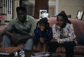 Jaimee Foxworth, Darius McCrary, and Kellie Shanygne Williams in Family Matters (1989)