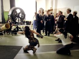 Justice League Behind the scenes (Joanna Bennett and Gal Gadot)