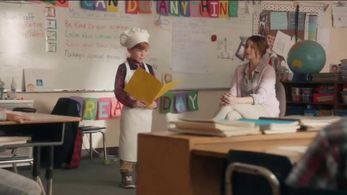 Kelli McNeil and Landon Gordon in the Big Dreams spot for Little Caesars #ExtraMostBestest commercial
