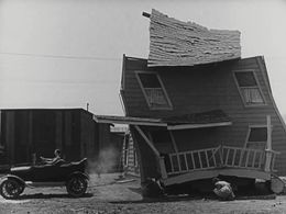 Buster Keaton and Sybil Seely in One Week (1920)