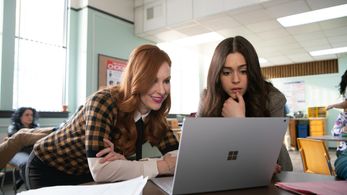 Tate Hanyok and Mika Abdalla in Sex Appeal (2022)