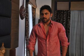 Soham Chakraborty in Amanush 2 (2015)