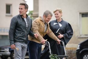 Marco Girnth, Anne Kasprik, and Werner Lustig in Leipzig Homicide (2001)