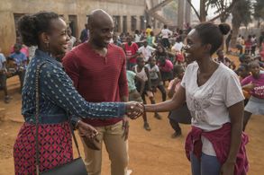Chichi Seii, Toby Onwumere, and Mumbi Maina in Sense8 (2015)