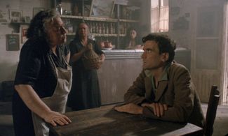 Maria Grazia Cucinotta, Linda Moretti, and Massimo Troisi in The Postman (1994)