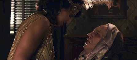 Tom Hardy and Tilda Del Toro in Capone (2020)