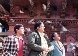 Shashi Kapoor, Mohan Agashe, and Alankar Joshi in Kissa Kathmandu Kaa (1986)