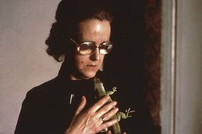 Chus Lampreave in What Have I Done to Deserve This? (1984)