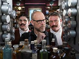 Alton Brown in Good Eats: The Return (2019)