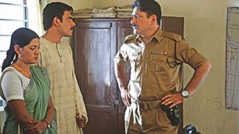 Yashpal Sharma, Nusrat Imrose Tisha, and Siam Ahmed in In Spring Breeze (2019)