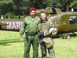 Stewart Scudamore and Traverse Le Goff on the set of Generation Kill.