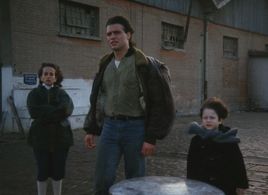 Tania Palaiologou, Stratos Tzortzoglou, and Michalis Zeke in Landscape in the Mist (1988)