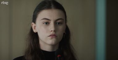 Stephanie Gil in Ana Tramel. El juego (2021)