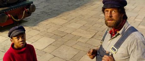 Henning Baum and Solomon Gordon in Jim Button and Luke the Engine Driver (2018)