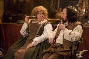 David Mitchell and Liza Tarbuck in Upstart Crow (2016)