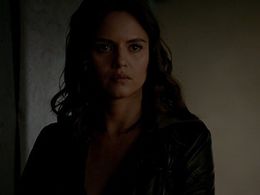 Leslie-Anne Panaligan in The Vampire Diaries (2009)