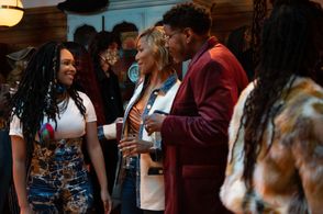 Charmin Lee, Christopher Martin, and Tanisha Long in Bigger (2019)