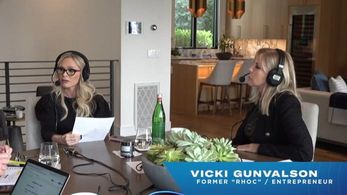 Vicki Gunvalson and Tamra Judge in Jeff Lewis Live (2019)