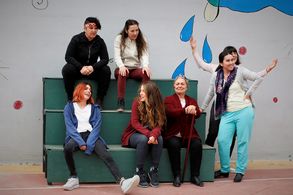 Ayten Uncuoglu, Ceren Moray, Ayça Damgaci, Selen Seyven, Idil Sivritepe, Ümmü Putgül, and Efsane Odag in The Yard: 36.Bö
