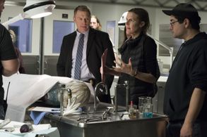 Diego Klattenhoff and Lisa Robinson in The Blacklist (2013)