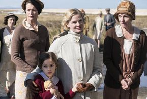Still of Barb Mitchell, Alexis McKenna, Melinda Page Hamilton, and Philippa Domville in Damnation and The Goodness of Me