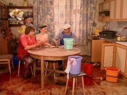 Aleksandr Gorchilin, Darya Melnikova, and Mikhail Kazakov in Papiny dochki (2007)