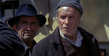 Raúl Fraire and Francisco Rabal in Tiempo de silencio (1986)