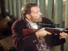 Regimantas Adomaitis in Muzhchina dlya molodoy zhenshchiny (1996)