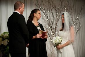 Alanis Morissette, Maya Rudolph, and Sean Carrigan in Up All Night (2011)