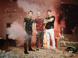 Dennis Roady, Roman Atwood, and Vitaly Zdorovetskiy in Natural Born Pranksters (2016)