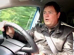 Mike Brewer in Wheeler Dealers (2003)