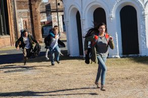 Amber Frank, Dylan Sprayberry, Mason Dye, and Keely Wilson in Vanished (2016)
