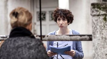 Cecilia Roth and Sofía Gala Castiglione in The Crimes That Bind (2020)