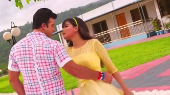 Shakib Khan and Mahiya Mahi in Bhalobasa Aaj Kal (2013)